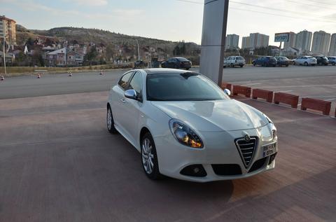 Alfa Giulietta (Jülyet) 1.4 multiair 170 bg TCT incelemesi - güncellendi.