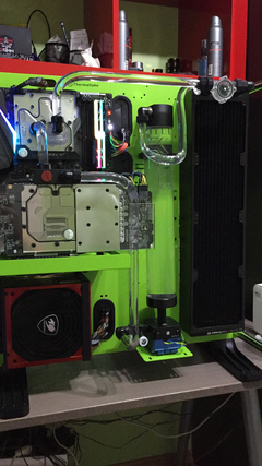 Thermaltake P5 Green Uzay Montaj ve Custom Sıvı Soğutma Projesi