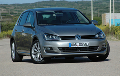  VW GOLF7 Mİ HYUNDAİ İ30 MU?