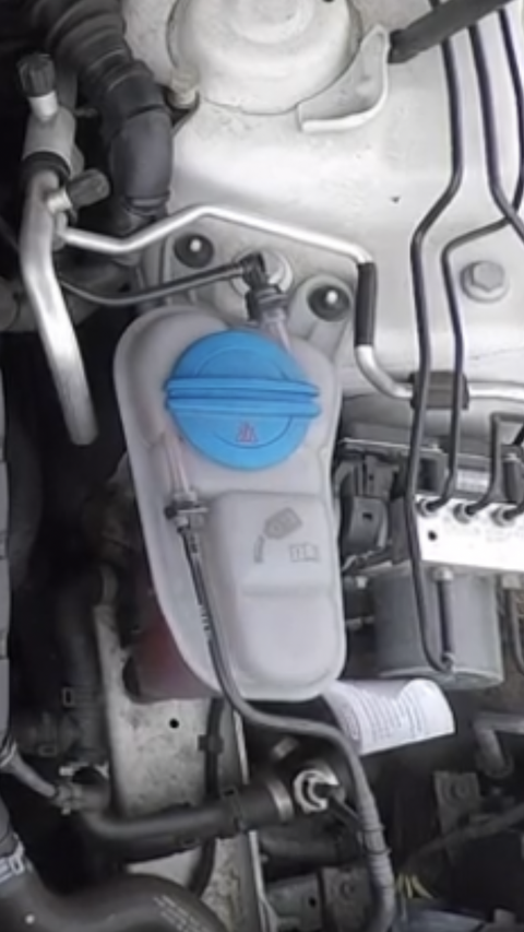Bu Motor suyu nasıl değiştiriliyor bilen birisi Allah aşkına