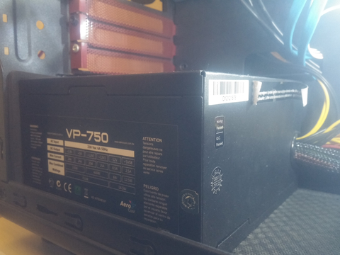 Aerocool Vp-750 750w psu. (140 tl)