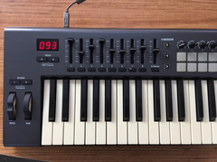 Novation launchkey 61 mk1(750tl)