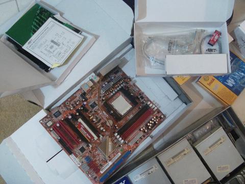 Satılık Bilgisayar Parçaları ve ıvız zıvır