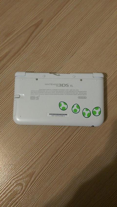 NTSC-U Yoshi Edition 3DS XL + Oyunlar