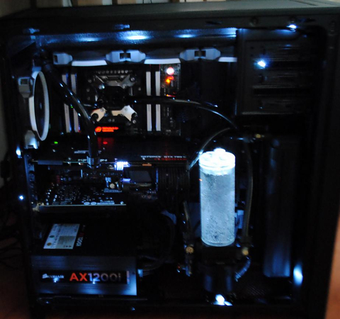 Project Night Fury - Sıvı soğutmalı Corsair 750D -