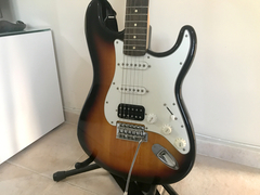 .:: Sıfır Squier Standard Stratocaster + Marshall MG10CF amfi + aksesuar ::.