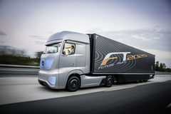 Tesla Semi ilk kez halka açık yollarda görüntülendi