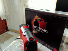 Nespresso Essenza Mini D30 Red Kahve Makinesi Takaslı