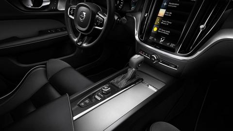 YENİ VOLVO V60 / S60