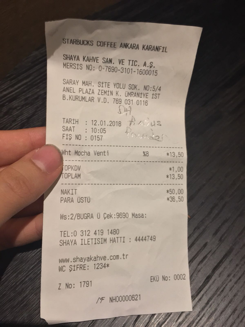 Starbucks'da kimse kalk demediği için 8 saattir oturuyoruz.