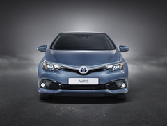  Bomba haber. Yeni auris 1.2 turbo, detaylı resimler :)