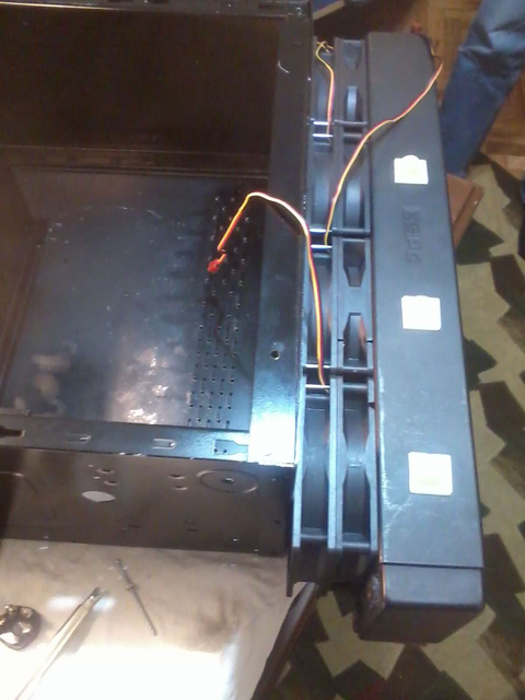 BENCHTABLE MOD :)Standart bir Midi tower kasadan neler yapılabilir?