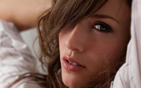 Hayatımda böyle güzel bir kız görmemiştim