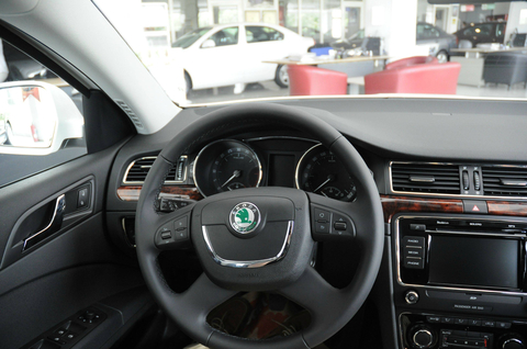 Test sürüşü izlenimleri ---- 60 araç test edildi --:)