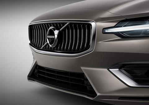 YENİ VOLVO V60 / S60