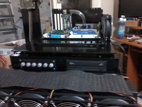 BENCHTABLE MOD :)Standart bir Midi tower kasadan neler yapılabilir?
