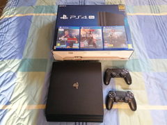 SATILIK SONY PS4 PRO+2KOL (SONY TÜRKİYE GARANTİLİ)