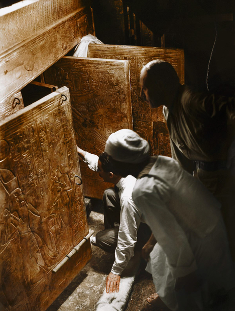 Mısır Firavunu Tutankhamon'un mezarının ilk keşfedildiği zamanki fotoğrafları(Renkli)