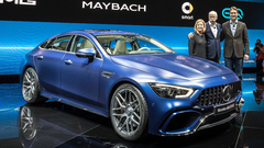 2018 Mercedes-AMG GT Coupe, 640 beygirlik motoruyla Cenevre'yi renklendirdi