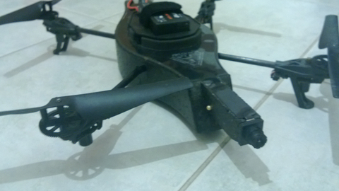 SATILIK - AR.DRONE 1 , 1 Motoru Arızalı