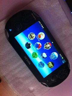  Satilik Sony PS Vita Wifi + 3G