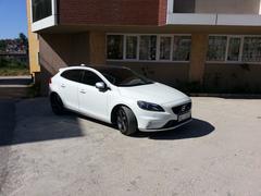  VOLVO V40 R-DESIGN: Kullanıcı İncelemesi