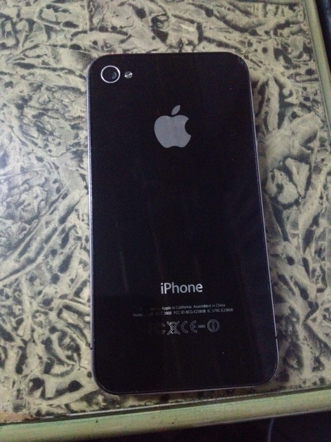takaslık iphone 4 - 16 gb siyah