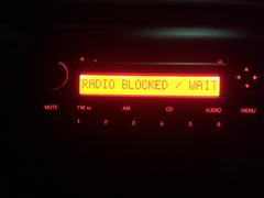  Bipper Teyp Radio Bloked/Waıt yazıyor yardımm!!