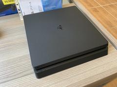 Satilmazsa kaldiracam. Ps4 slim 1tb  2350