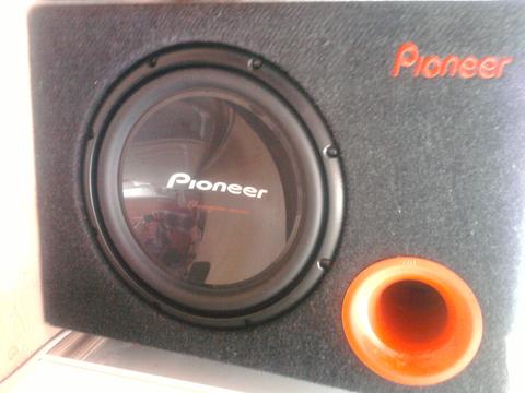 Pioneer 309D4 400 watts RMS + Kabinli