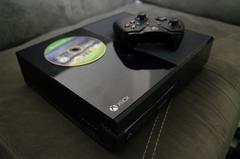 Xbox One 500GB- 20 civarı Oyun-1 kol : SATILDI