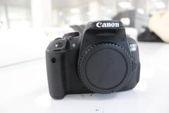 Canon 650D İLK SAHİBİNDEN TERTEMİZ 