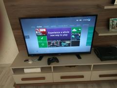 SATILDI....xbox 360 elite 500gb dahili + xkey çipi + 2 kol