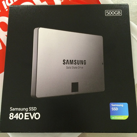 PS4 e SSD TAKMAK