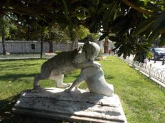 İstanbul Saraçhâne Parkı'ndaki Aslanlı Heykel