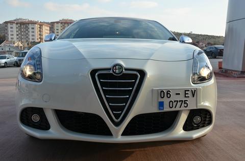 Alfa Giulietta (Jülyet) 1.4 multiair 170 bg TCT incelemesi - güncellendi.