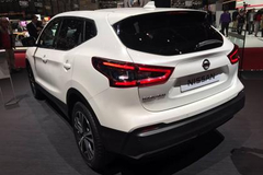 Qashqai mi Sportage mi 2017 ? Bir el atın be :)