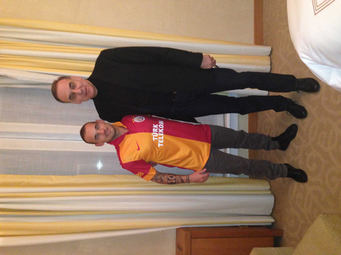 Buyrun formalı Sneijder