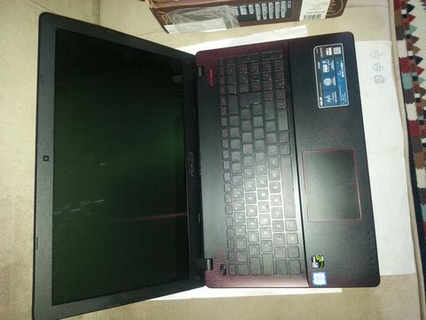 ASUS X550VX,20 GÜNLÜK, İ7 6700HQ, DDR4, 4GB GDDR5 GTX950,7200RPM