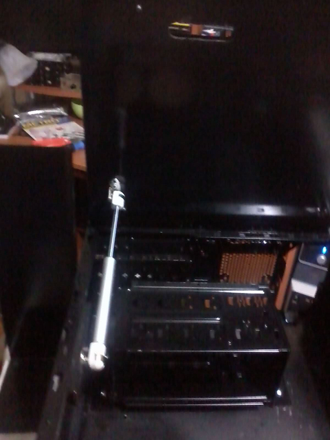 BENCHTABLE MOD :)Standart bir Midi tower kasadan neler yapılabilir?