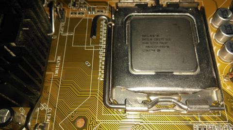 AMD VE İNTEL İŞLEMCİLER ANAKARTLAR