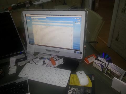 MSI AE-2211G ALL IN ONE (BEYAZ)