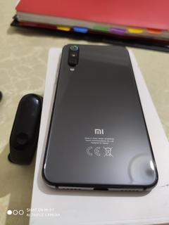Xiaomi mi9 se. 6-64(25 günlük)+ miband 3  (satıldı)