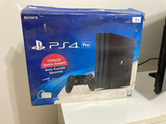 SATILIK PS4 PRO 1 TB + 2 KOL + 4 KUTULU OYUN