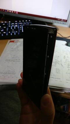 LG G4 ekranı kendiliğinden kasadan ayrıldı, LG kullanıcı hatası dedi