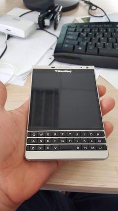 blackberry passport silver edition (Satıldı)