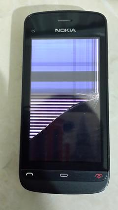  Nokia C5-03 Ekran Çatladı
