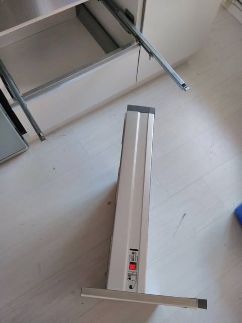 Rayli Mutfak Çekmecesi Takmak.