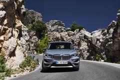 2019 MAKYAJLI BMW X1 TANITILDI