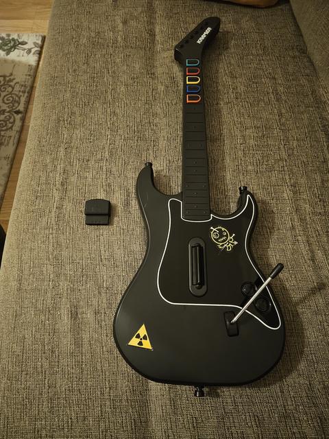 [SATILDI] PS2 Guitar Hero Kramer Gitar Alıcı Dahil